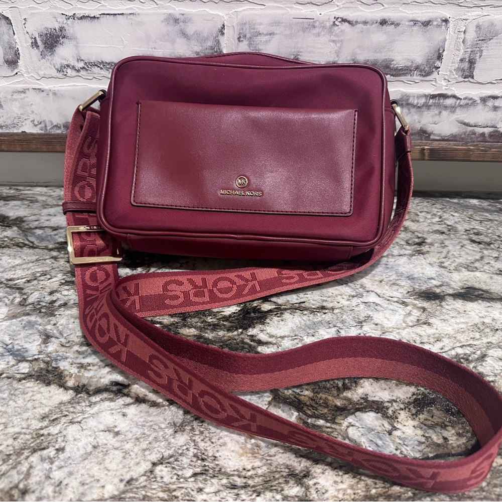 Michael Kors Jet Set Large Nylon Gabardine- Red
